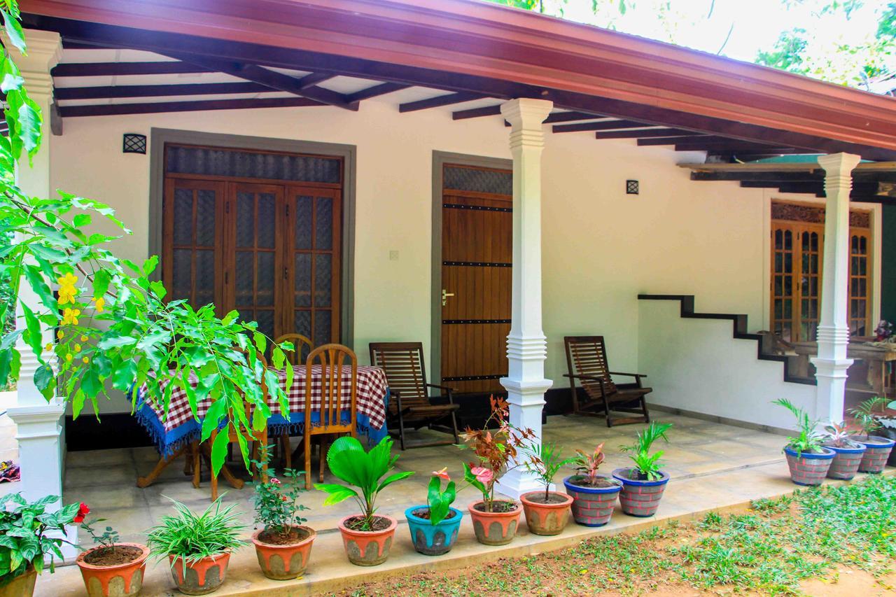 Sigiri Anu Homestay Sigiriya Exteriör bild